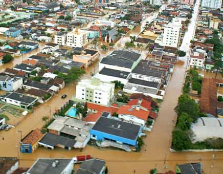 An aerial view of a neighborhood in Santa Catarina shows the flooding that has ravaged the 